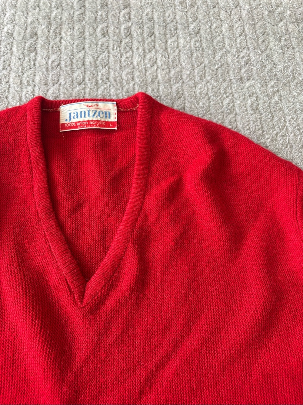 Vintage Jantzen Red V-Neck Orlon Sweater Made in USA Size L - Picture 3 of 5